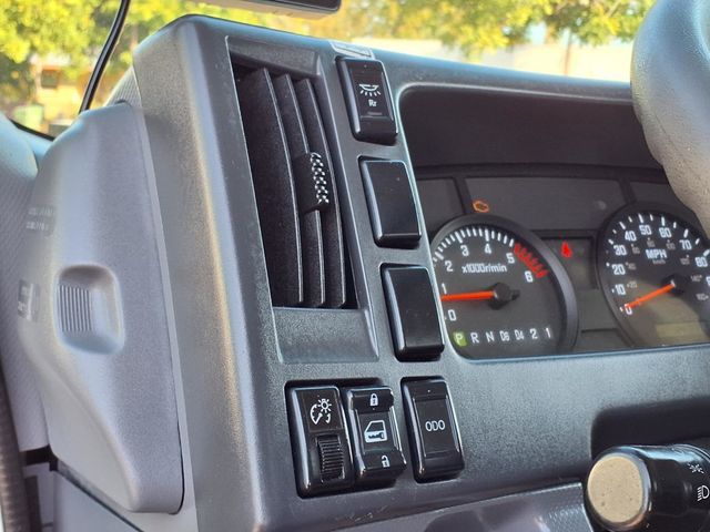 2019 Isuzu NPR 16' Box Truck w/Liftgate - 22995899 - 25