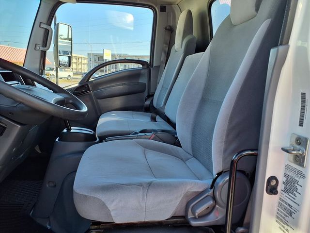 2019 Isuzu NPR 20' Box Truck w/Liftgate - 22950932 - 13