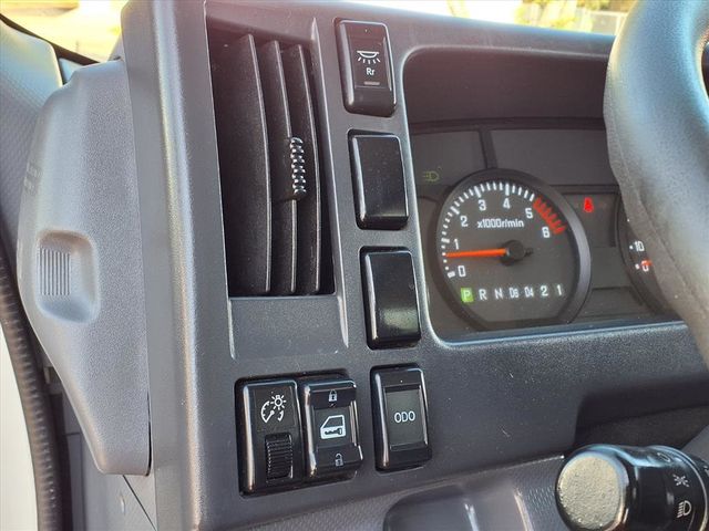 2019 Isuzu NPR 20' Box Truck w/Liftgate - 22950932 - 24