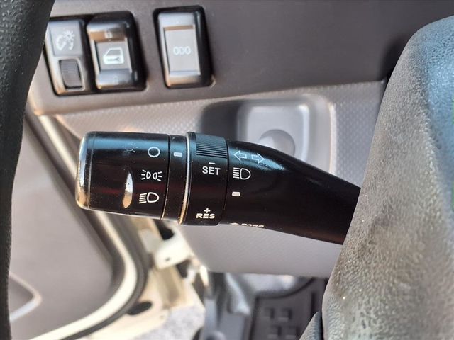 2019 Isuzu NPR 20' Box Truck w/Liftgate - 22950932 - 28