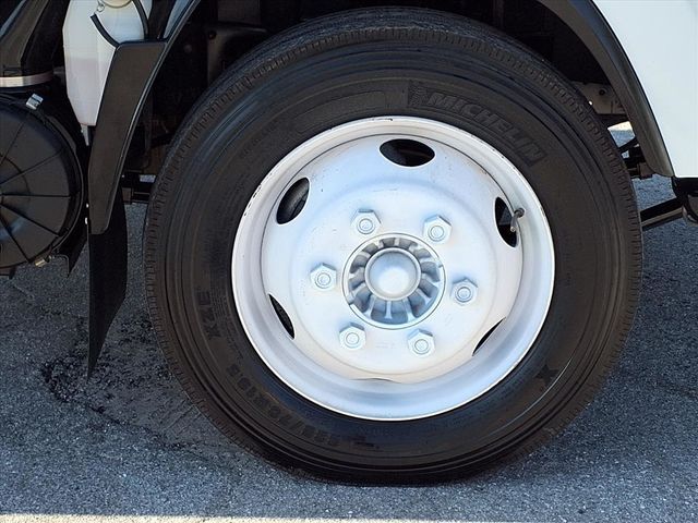 2019 Isuzu NPR 20' Box Truck w/Liftgate - 22950932 - 31