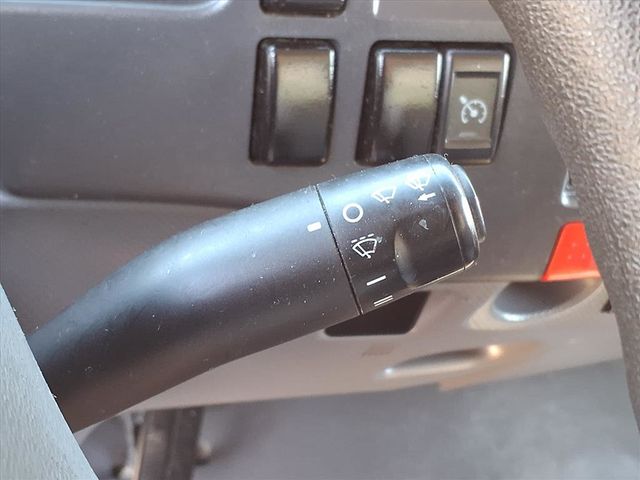 2019 Isuzu NPR 24' Box Truck - 22938181 - 30