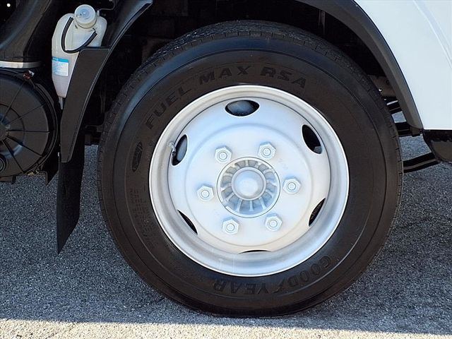 2019 Isuzu NPR 24' Box Truck - 22938181 - 34