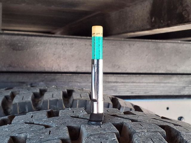 2019 Isuzu NPR 24' Box Truck - 22938181 - 37