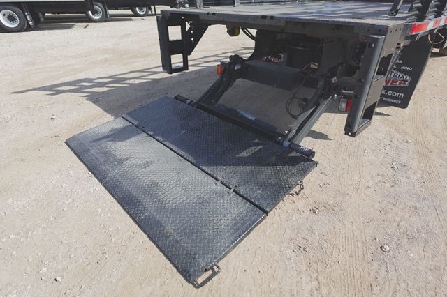 2019 Isuzu NPR HD (16ft Stakebed w/Liftgate) - 22481877 - 12