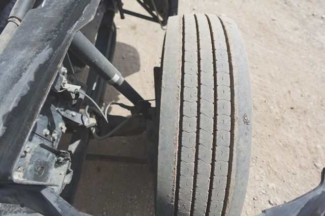 2019 Isuzu NPR HD (16ft Stakebed w/Liftgate) - 22481877 - 44