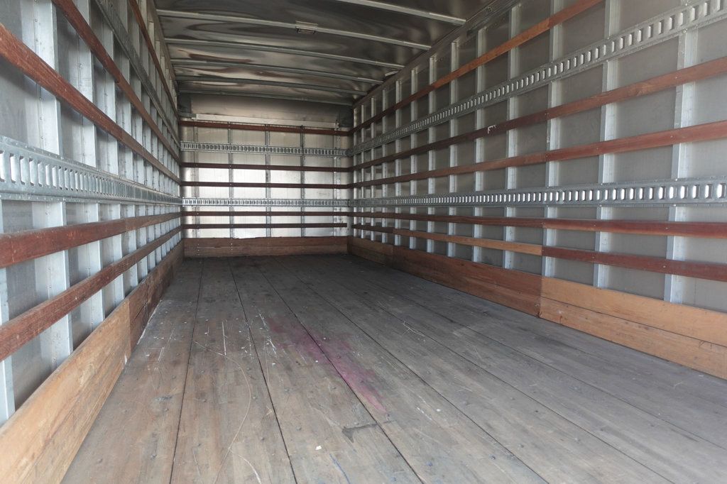 2019 Isuzu NPR HD (20ft Box w/ Lift Gate) - 22963602 - 20