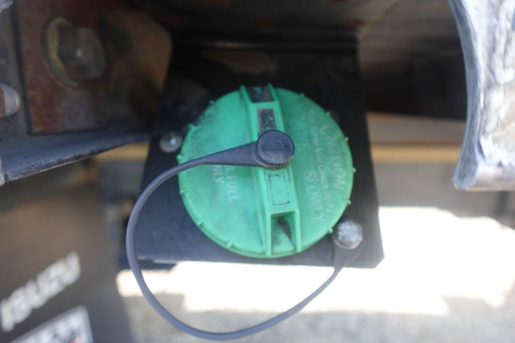 2019 Isuzu NPR HD (20ft Box w/ Lift Gate) - 22963602 - 22