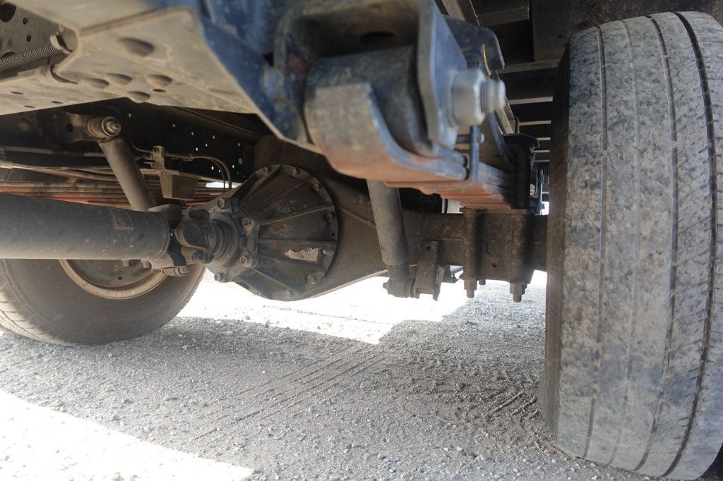 2019 Isuzu NPR HD (20ft Box w/ Lift Gate) - 22963602 - 24