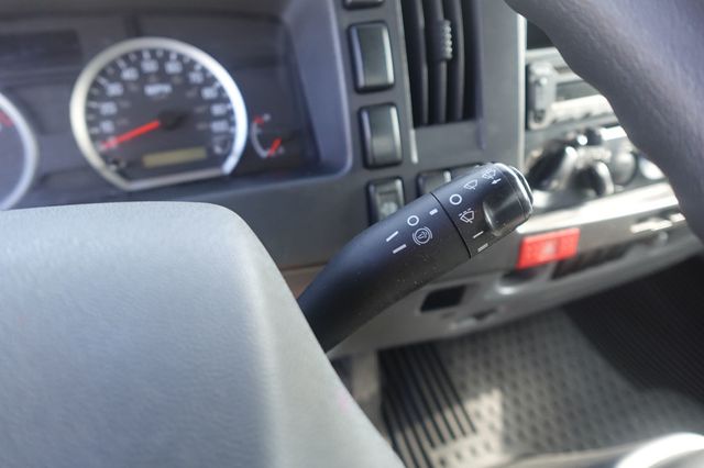 2019 Isuzu NPR HD (20ft Box w/ Lift Gate) - 22963602 - 34