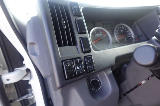 2019 Isuzu NPR HD (20ft Box w/ Lift Gate) - 22963602 - 36