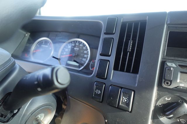 2019 Isuzu NPR HD (20ft Box w/ Lift Gate) - 22963602 - 37