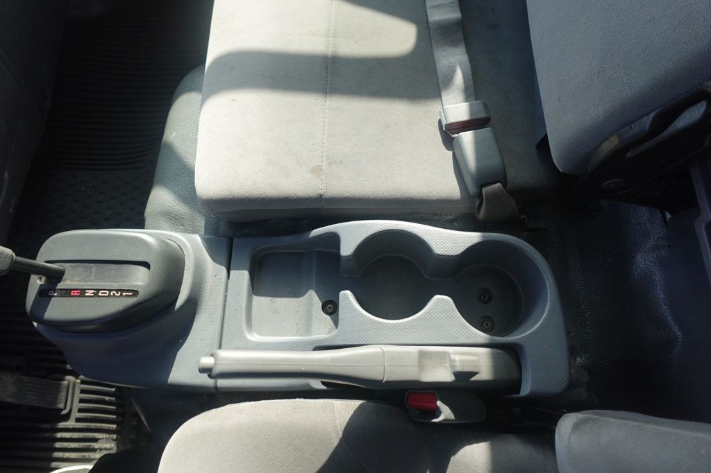 2019 Isuzu NPR HD (20ft Box w/ Lift Gate) - 22963602 - 40