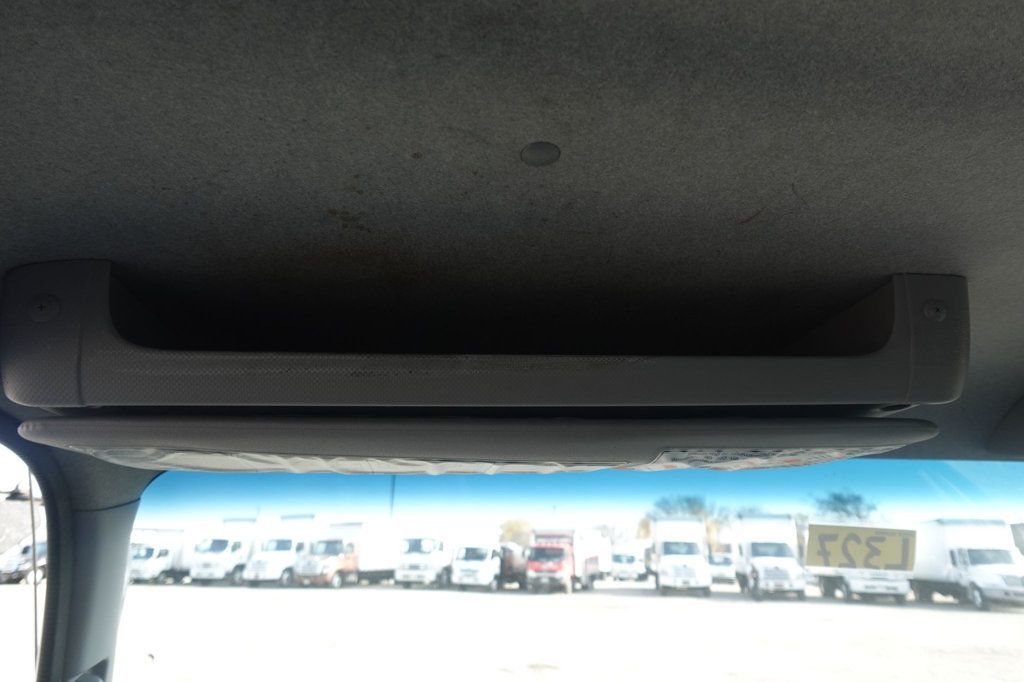 2019 Isuzu NPR HD (20ft Box w/ Lift Gate) - 22963602 - 44