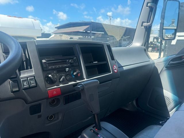 2019 Isuzu NPR HD 20' Box Truck  - 22995867 - 7