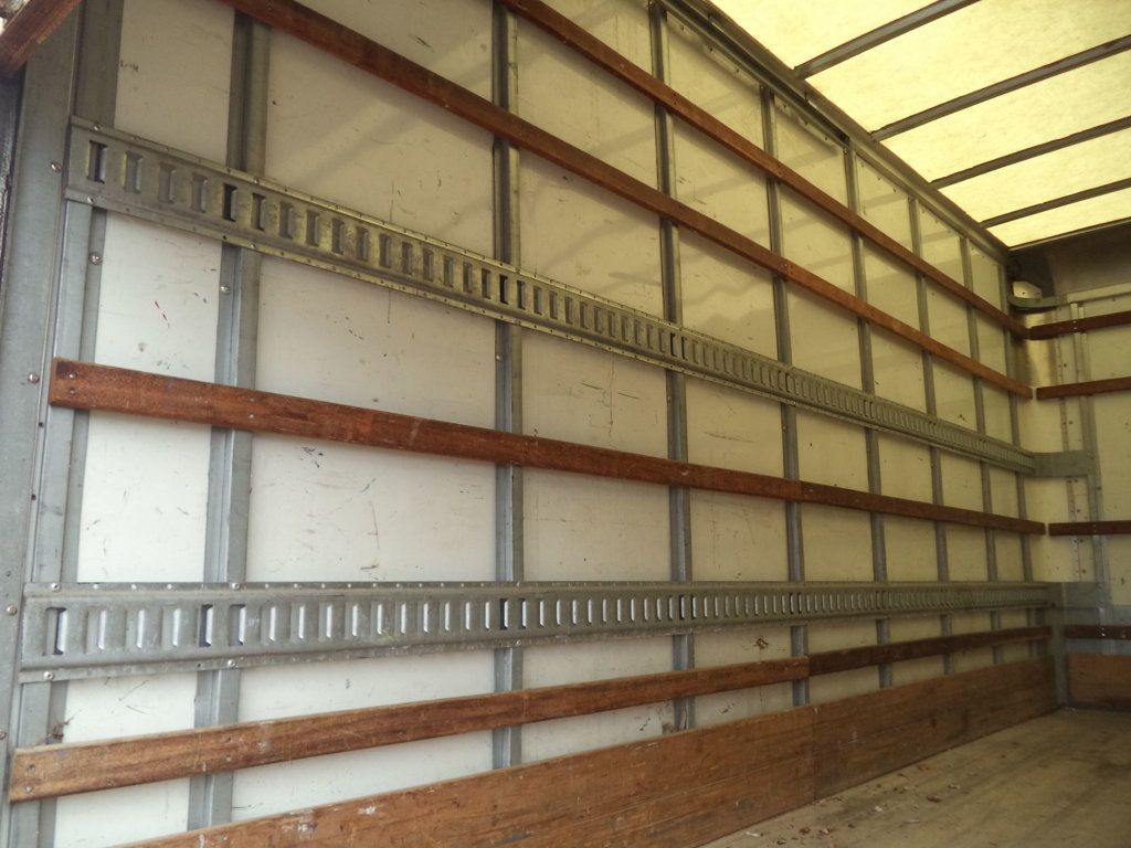 2019 Isuzu NPR HD Gas w/ 16ft Box Truck Dry Cargo Truck & Aluminum Liftgate - 23043151 - 21