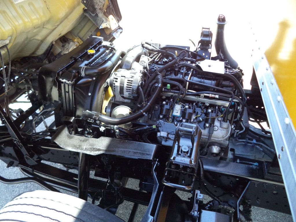 2019 Isuzu NPR HD Gas With 16ft Box Truck Dry Cargo Truck & Aluminum Liftgate - 23015890 - 19