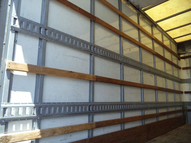 2019 Isuzu NPR HD Gas With 16ft Box Truck Dry Cargo Truck & Aluminum Liftgate - 23015890 - 27