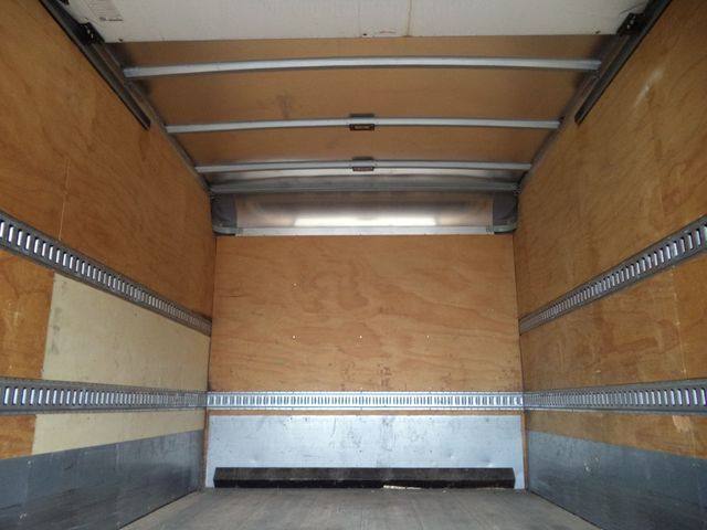 2019 Isuzu NQR 14ft Box Truck Dry Cargo Truck w/ Ramp - 22975854 - 21