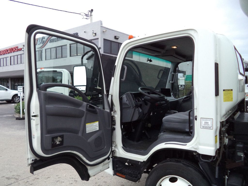 2019 Isuzu NQR 14ft Box Truck Dry Cargo Truck w/ Ramp - 22975854 - 23