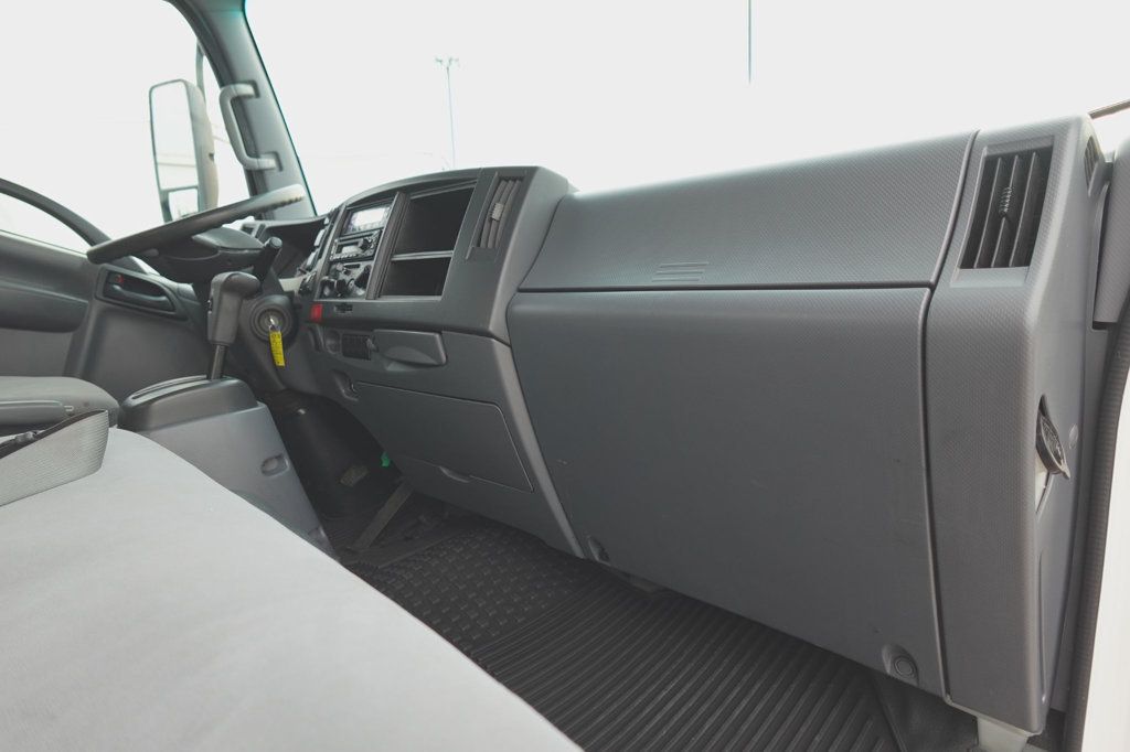 2019 Isuzu NRR (16ft Reefer with Step Bumper) - 22867450 - 36