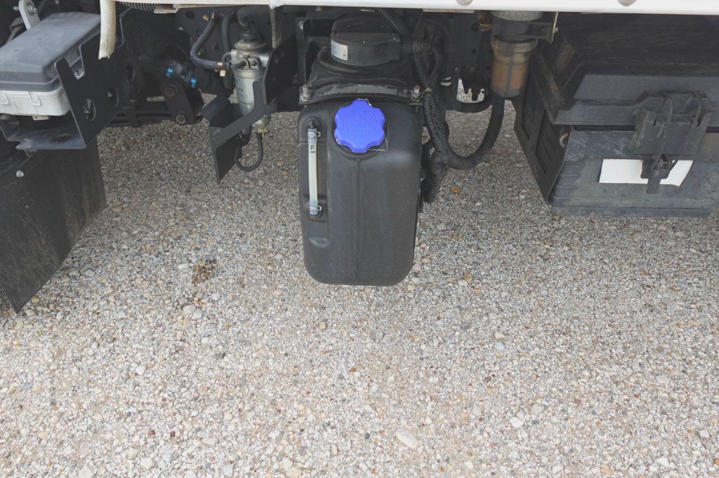 2019 Isuzu NRR (16ft Reefer with Step Bumper) - 22867450 - 51