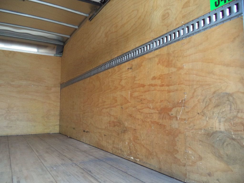 2019 Isuzu NRR w/ 16ft Box Truck Dry Cargo Truck  19,500LB GVW - 23037050 - 29