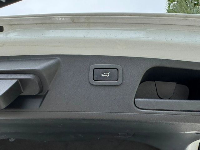 2019 Jaguar E-PACE P250 AWD S - 22911747 - 16