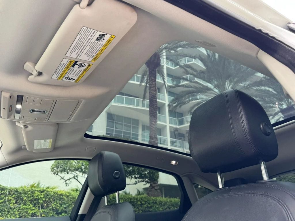 2019 Jaguar E-PACE P250 AWD S - 22911747 - 17