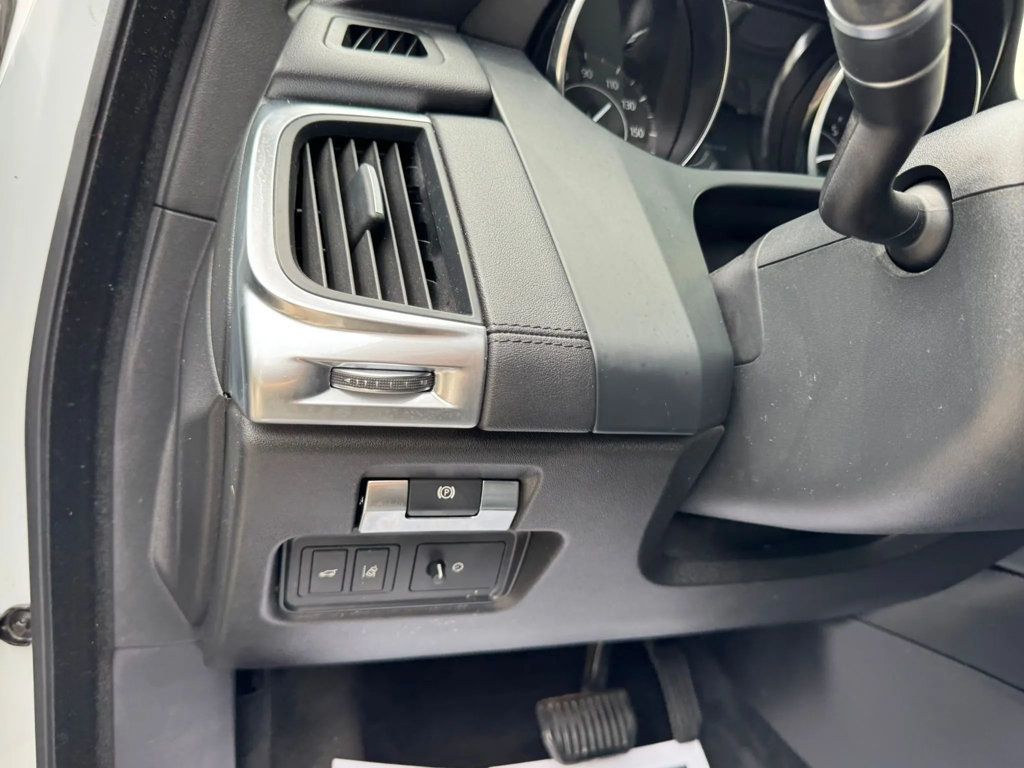 2019 Jaguar E-PACE P250 AWD S - 22911747 - 19