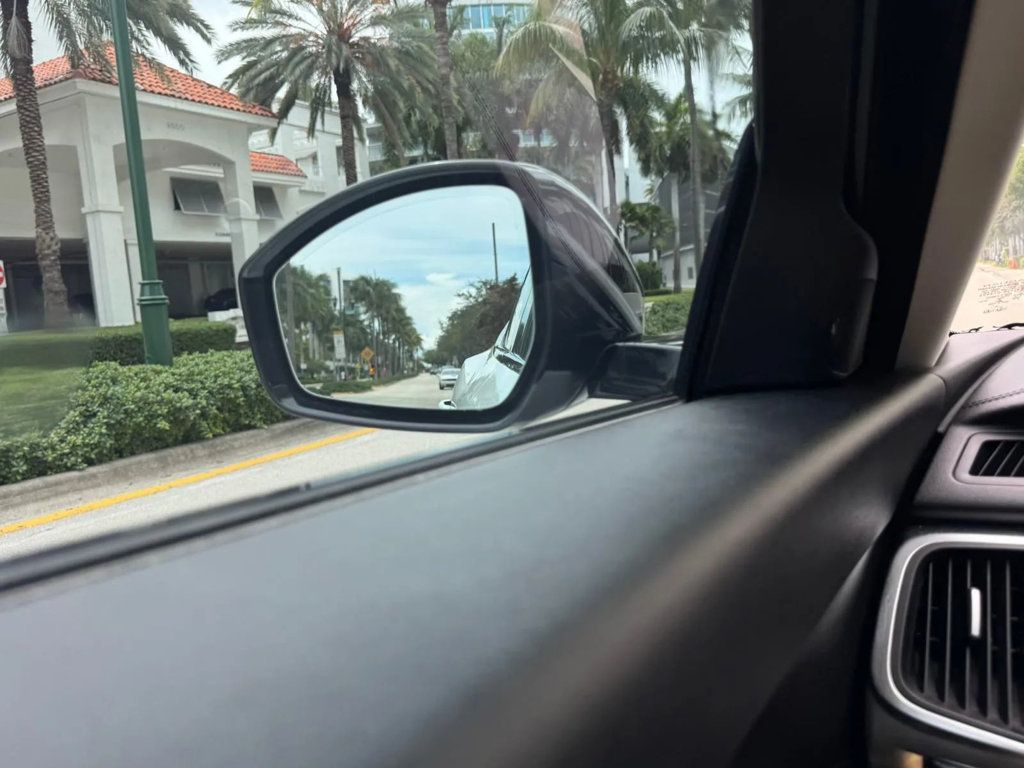 2019 Jaguar E-PACE P250 AWD S - 22911747 - 32