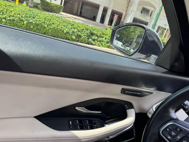 2019 Jaguar E-PACE P250 AWD SE - 22887510 - 30