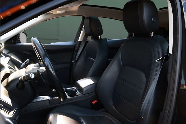 2019 Jaguar E-PACE P250 AWD SE - 23018560 - 1