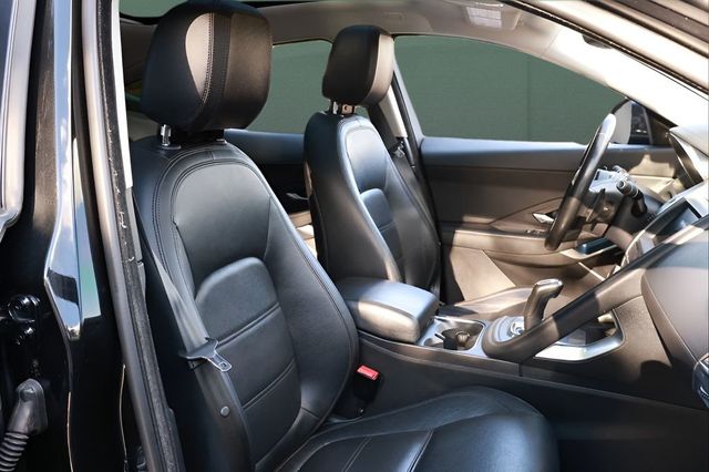 2019 Jaguar E-PACE P250 AWD SE - 23018560 - 22