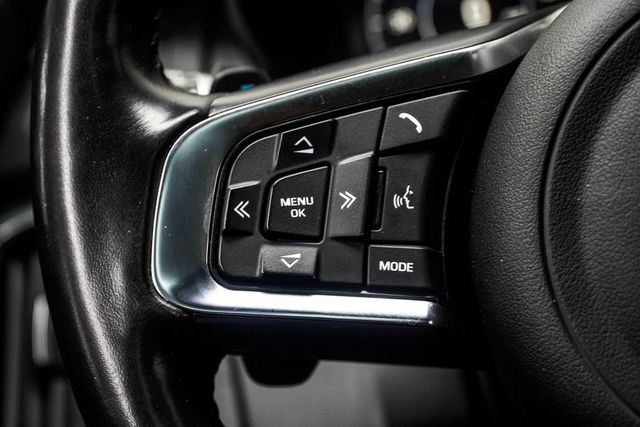 2019 Jaguar E-PACE P300 AWD R-Dynamic S - 23007029 - 28