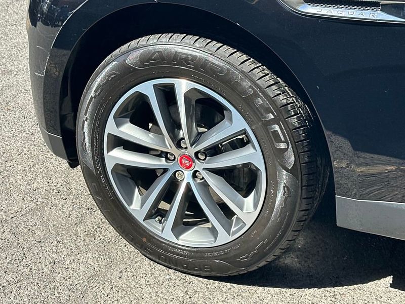 2019 Jaguar F-PACE 25t Premium AWD - 22932774 - 10