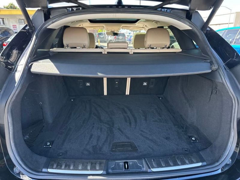 2019 Jaguar F-PACE 25t Premium AWD - 22932774 - 19