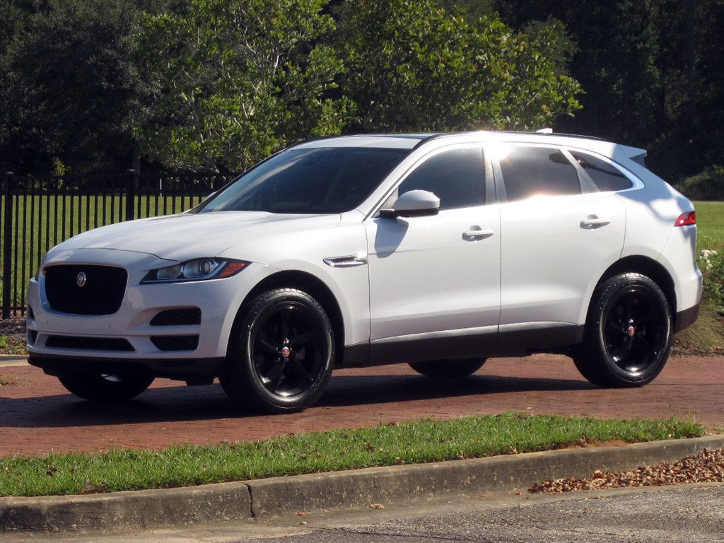 2019 Jaguar F-PACE Premium photo 22