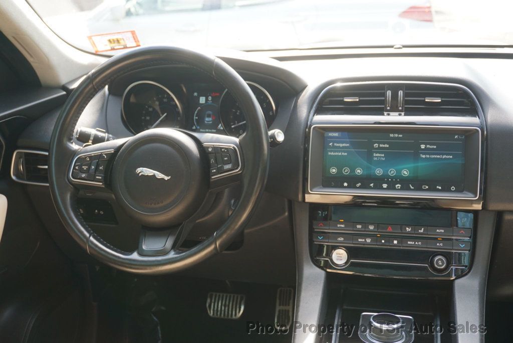 2019 Jaguar F-PACE 25t Premium AWD - 23073132 - 13