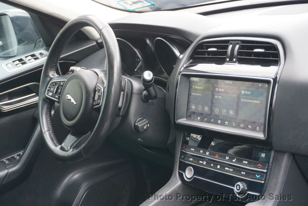 2019 Jaguar F-PACE 25t Premium AWD CARPLAY NAVI REAR CAMERA PANO ROOF HEATEDT SEATS - 22988737 - 17