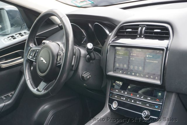 2019 Jaguar F-PACE 25t Premium AWD CARPLAY NAVI REAR CAMERA PANO ROOF HEATEDT SEATS - 22988737 - 17