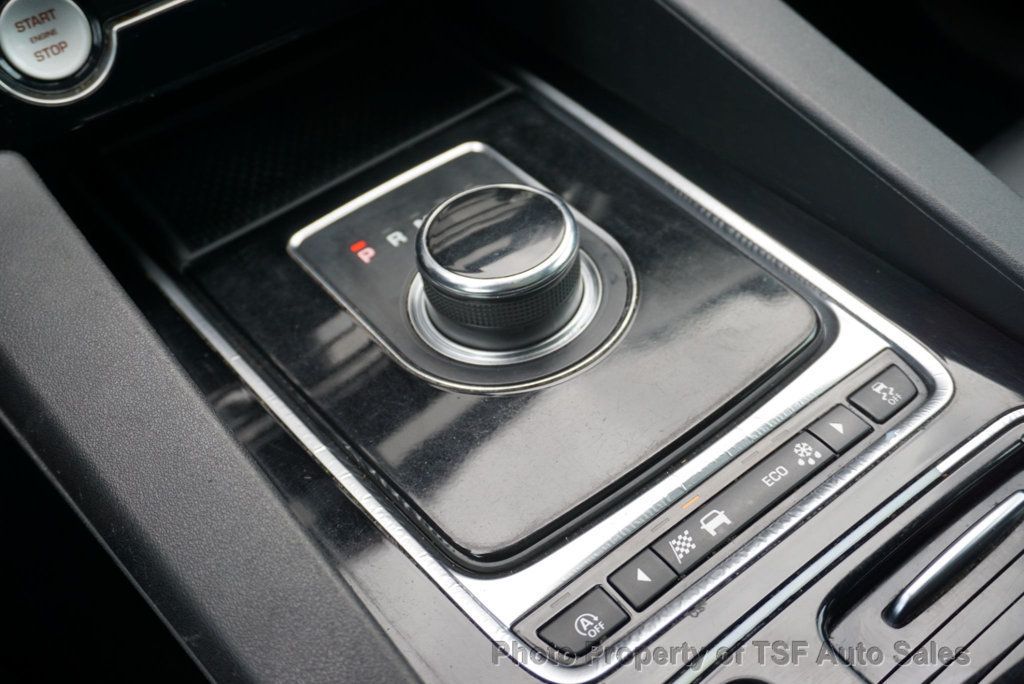 2019 Jaguar F-PACE 25t Premium AWD CARPLAY NAVI REAR CAMERA PANO ROOF HEATEDT SEATS - 22988737 - 28