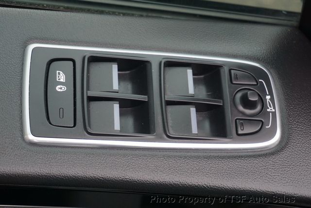 2019 Jaguar F-PACE 25t Premium AWD CARPLAY NAVI REAR CAMERA PANO ROOF HEATEDT SEATS - 22988737 - 31