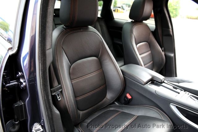 2019 Jaguar F-PACE 30t Prestige AWD - 22872208 - 30