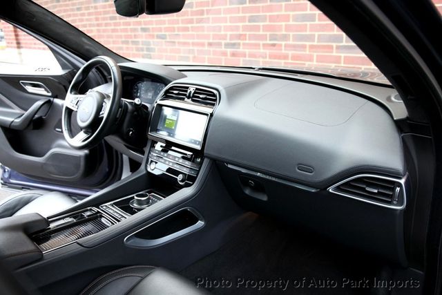 2019 Jaguar F-PACE 30t Prestige AWD - 22872208 - 31