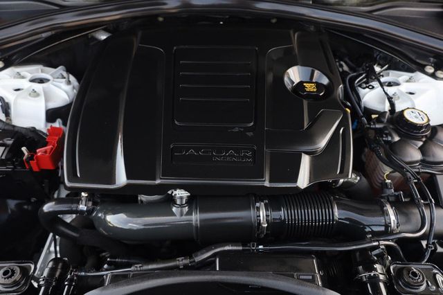 2019 Jaguar F-PACE 30t R-Sport - 23070706 - 12