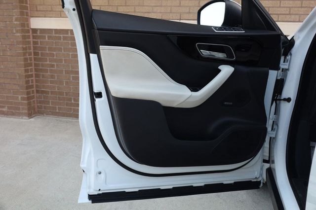 2019 Jaguar F-PACE 30t R-Sport - 23070706 - 13