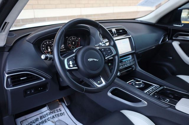 2019 Jaguar F-PACE 30t R-Sport - 23070706 - 15