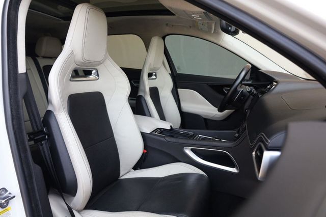 2019 Jaguar F-PACE 30t R-Sport - 23070706 - 30