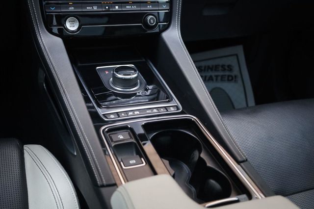 2019 Jaguar F-PACE 30t R-Sport - 23070706 - 48